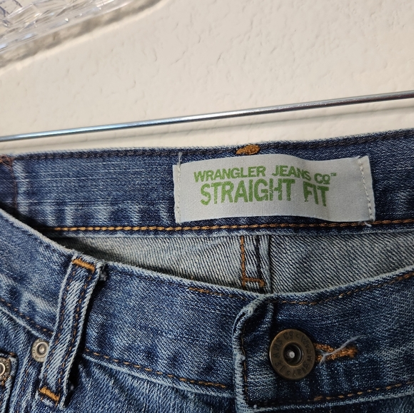 Men's Wrangler Jeans Co. Medium Wash Straight Leg Denim Jeans Size 32x32 - Picture 3 of 6